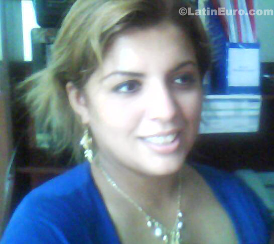Date this nice looking Peru girl Evelyn from Lima N-1217