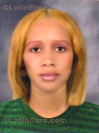 Date this georgeous Any Country girl Leyris from Santo Domingo N-1299