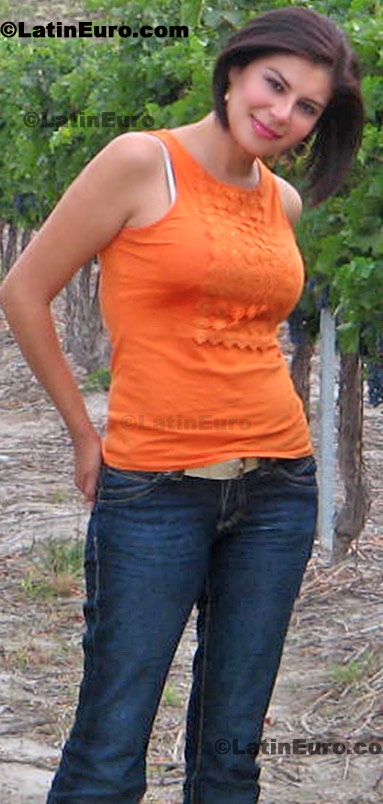 Date this pretty Any Country girl Karina from Saltillo N-1359