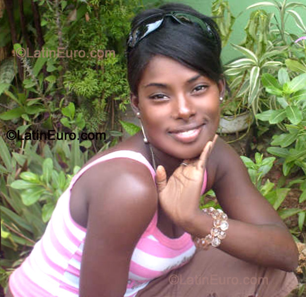 Date this georgeous Any Country girl Miguelina from  N-1493