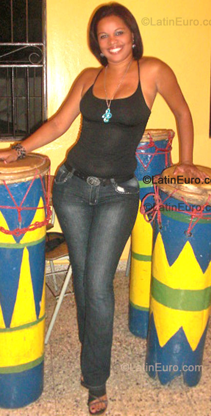 Date this young Dominican Republic girl Orquidea- from San Francisco de Macoris N-1661