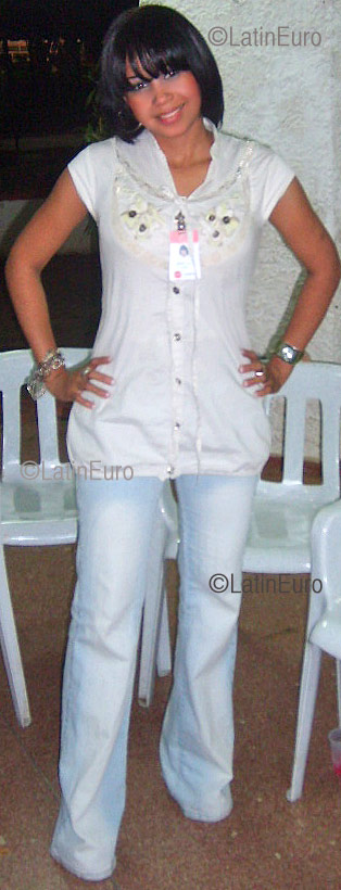 Date this passionate Dominican Republic girl Yesenia- from Santo Domingo N-195