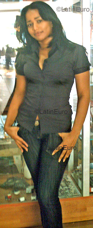 Date this hot Dominican Republic girl Paloma from Santiago N-217
