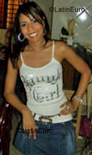Date this pretty Any Country girl Josefina from Santo Domingo N-25