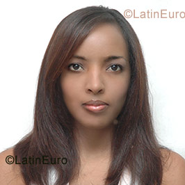 Date this georgeous Dominican Republic girl Drailis from Santo Domingo N-274