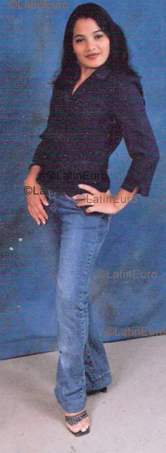 Date this gorgeous Honduras girl Xiomara from  N-280
