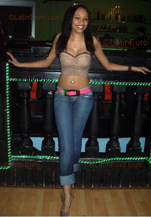 Date this georgeous Any Country girl Rosa from  N-282