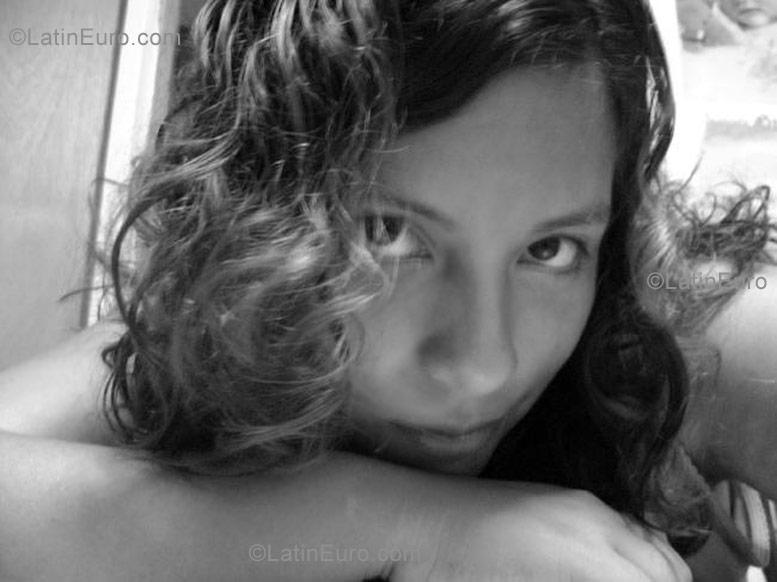 Date this gorgeous Peru girl Rosa from Trujillo N-306
