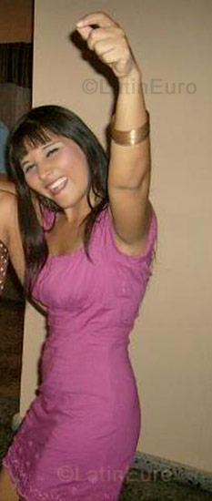 Date this georgeous Honduras girl Diana from San Pedro Sula N-382