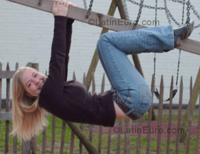 Date this tall Belgium girl Jill from  N-400