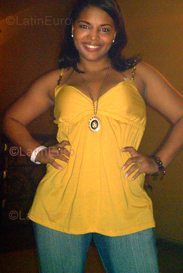 Date this lovely Dominican Republic girl Ordelina from Santiago N-452