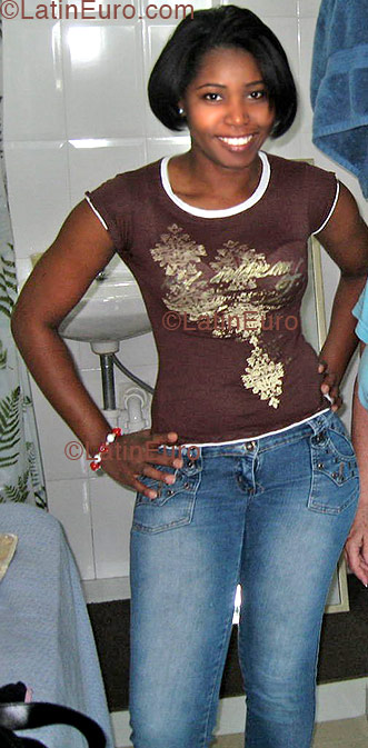 Date this voluptuous Dominican Republic girl Juley from Santo Domingo  N-46