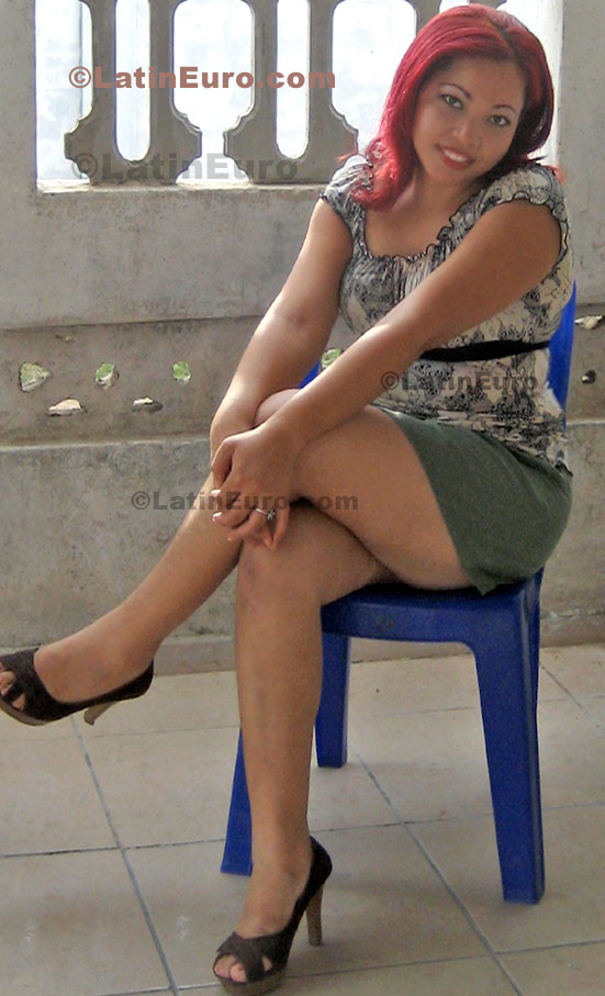 Date this attractive Any Country girl Sheyli from  N-472