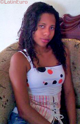 Date this gorgeous Dominican Republic girl Yamelky from Nagua N-58