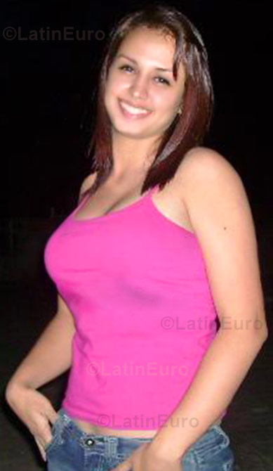 Date this tall Honduras girl Kimberly from  N-589