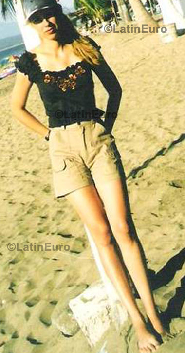 Date this attractive Mexico girl Elia from Tepic N-639