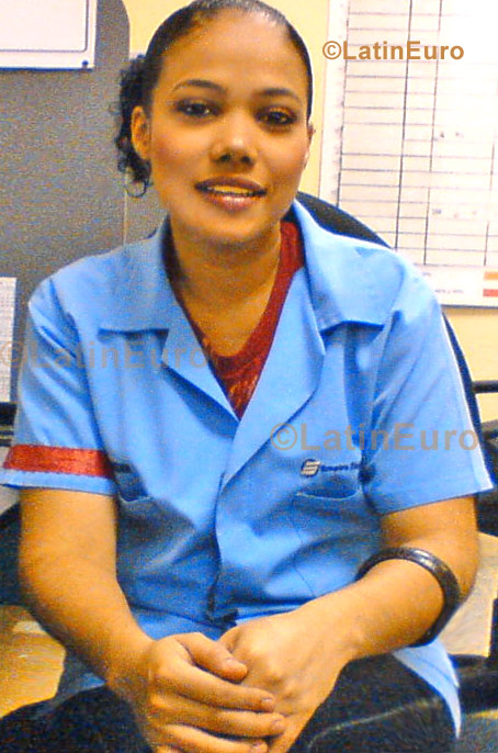 Date this foxy Honduras girl Floria from San Pedro Sula N-652