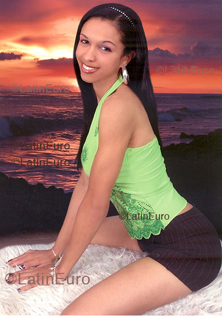 Date this charming Dominican Republic girl Ramona from San Francisco de Macoris N-66