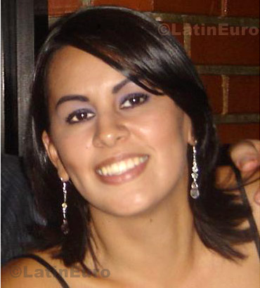 Date this exotic Honduras girl Antonia- from Tegucigalpa N-667