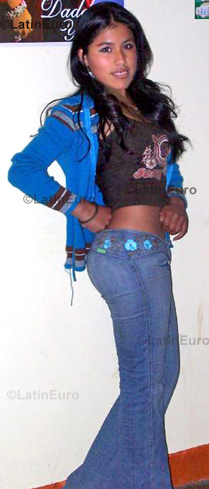 Date this delightful Peru girl Judit from Cusco N-703