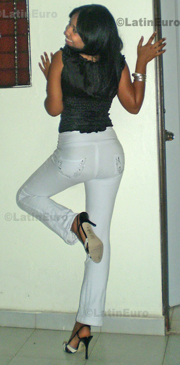 Date this georgeous Dominican Republic girl Fanny from Santiago N-718