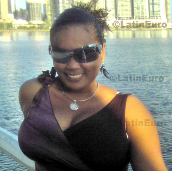 Date this fun Dominican Republic girl Fanny from Santo Domingo N-720