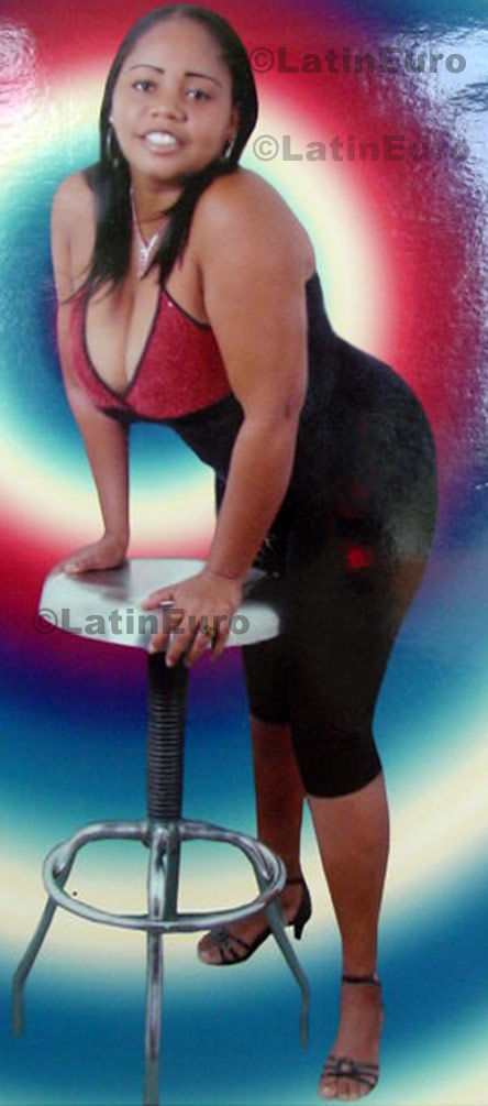 Date this beautiful Dominican Republic girl Milagro from Santiago N-872