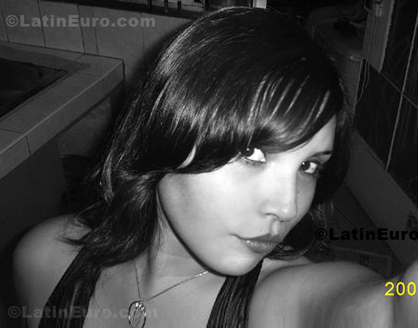 Date this young Peru girl Daniela from Lima N-921