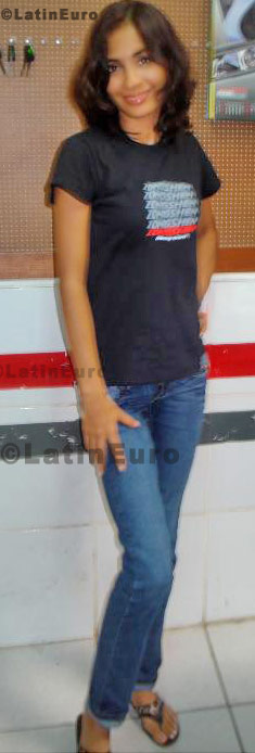 Date this voluptuous Any Country girl Roci from Lima N-978