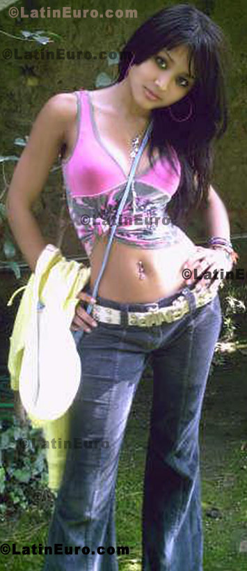 Date this happy Any Country girl Brishet from Lima N-988