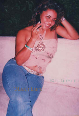 Date this fun Colombia girl Casilda from Maria Trinidad Sanchez N1026