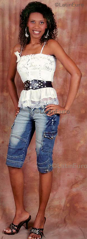 Date this tall Dominican Republic girl Olga from Santo Domingo N1070