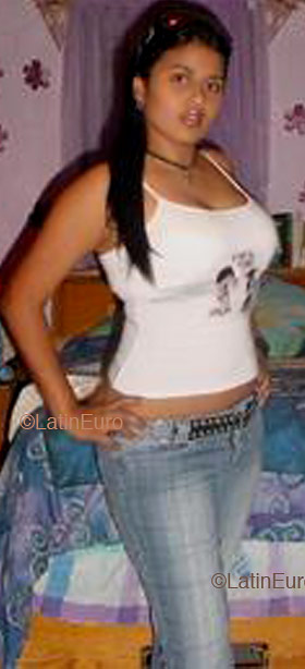 Date this voluptuous Dominican Republic girl Maritza from Santiago N1247