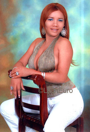 Date this hard body Dominican Republic girl Rossi from Santo Domingo N1254