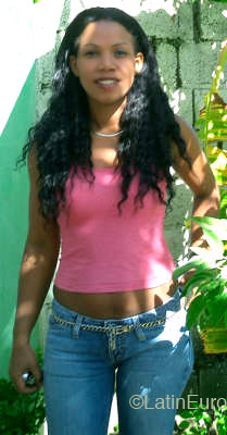 Date this tall Any Country girl Frician from  N495