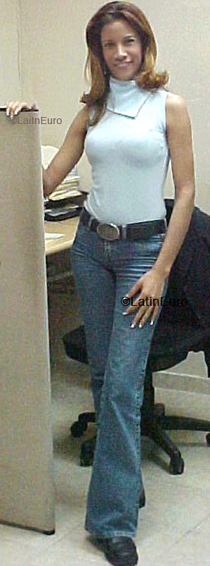 Date this funny Dominican Republic girl Cesarina from  N1476
