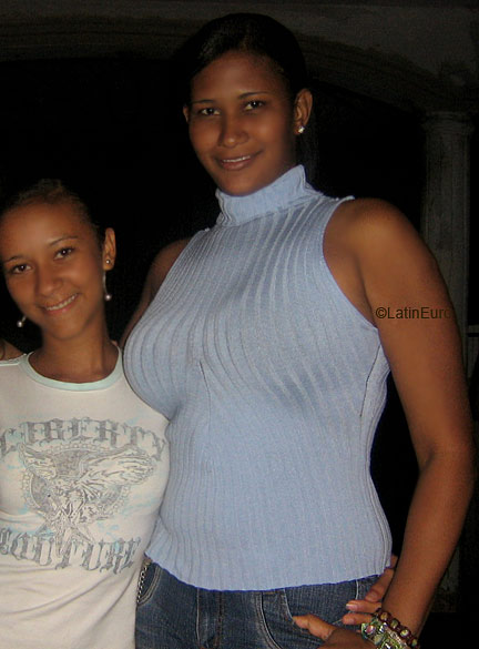 Date this foxy Dominican Republic girl Yajaira from Bonao N1555