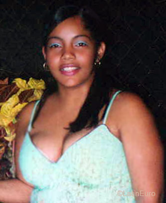 Date this funny Dominican Republic girl Yessenia from Santiago N1572