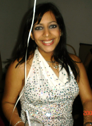 Date this charming Dominican Republic girl Maria from Santo Domingo N1584