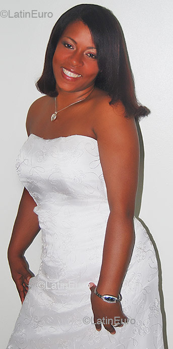 Date this passionate Dominican Republic girl Patricia from Santo Domingo N165