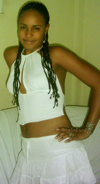 Date this delightful Dominican Republic girl Gisell from Bonao N1896
