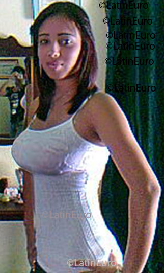 Date this hard body Dominican Republic girl Midali from Santiago N195