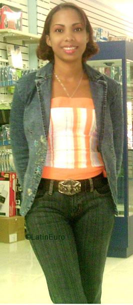 Date this delightful Dominican Republic girl Elizabeth from Santo Domingo N1993
