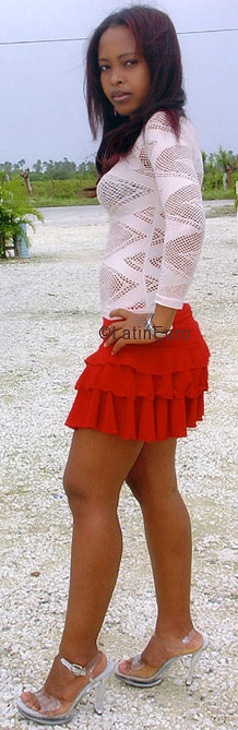 Date this happy Dominican Republic girl Carolina from  N2006