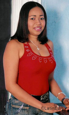 Date this sensual Dominican Republic girl Marcia from Santo Domingo N2049