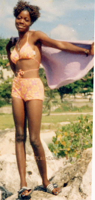 Date this georgeous Jamaica girl Setrine from Montego Bay N2075