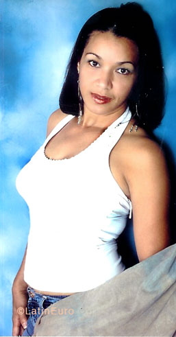 Date this beautiful Dominican Republic girl Yudith from  N2154