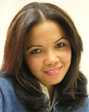 Date this pretty Dominican Republic girl Joselyn from Santo Domingo N2441