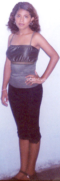 Date this good-looking Honduras girl Karen from Yoro N2454