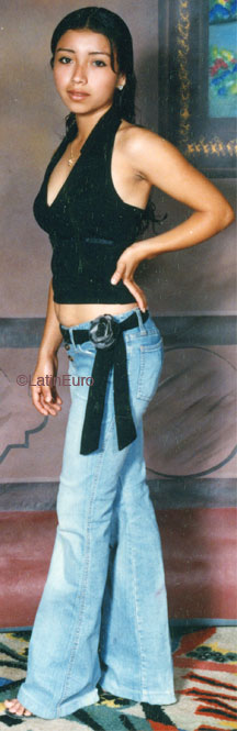 Date this cute Honduras girl Maria from Yoro N2470
